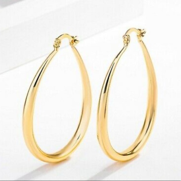 NEW 18k gold plated Earrings - Picture 4 of 5